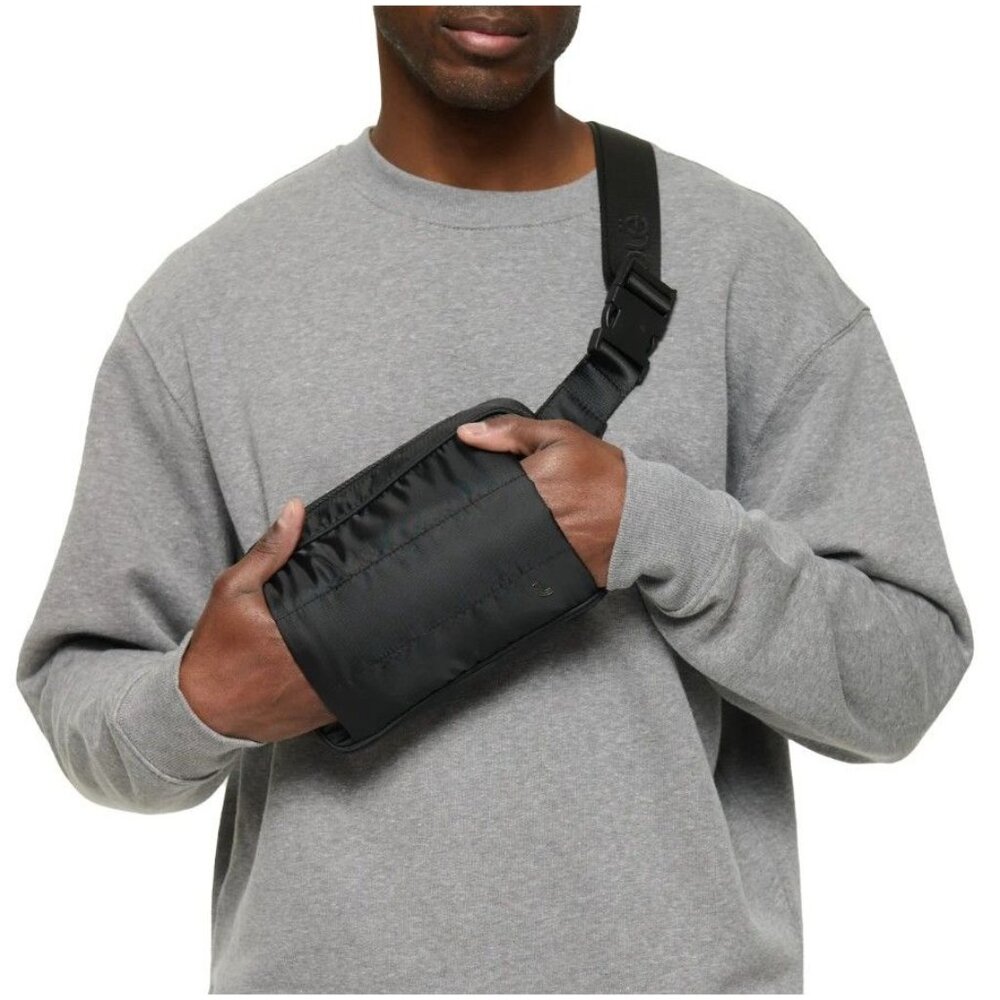 Lolë Unisex Black Crossbody Handwarmer Belt Bag Fanny Pack Faux Fur Adjustable - Picture 10 of 10